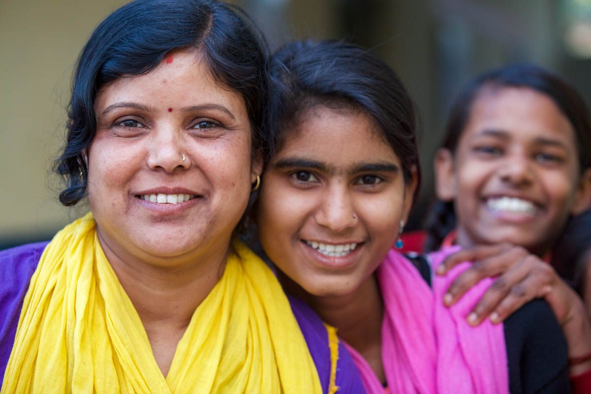 three_women-66ed4921 jens-richter.com | CAN Network